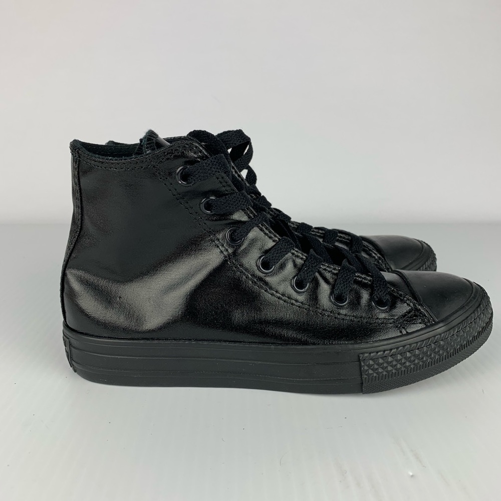 CONVERSE CHUCK TAYLOR’S - Black